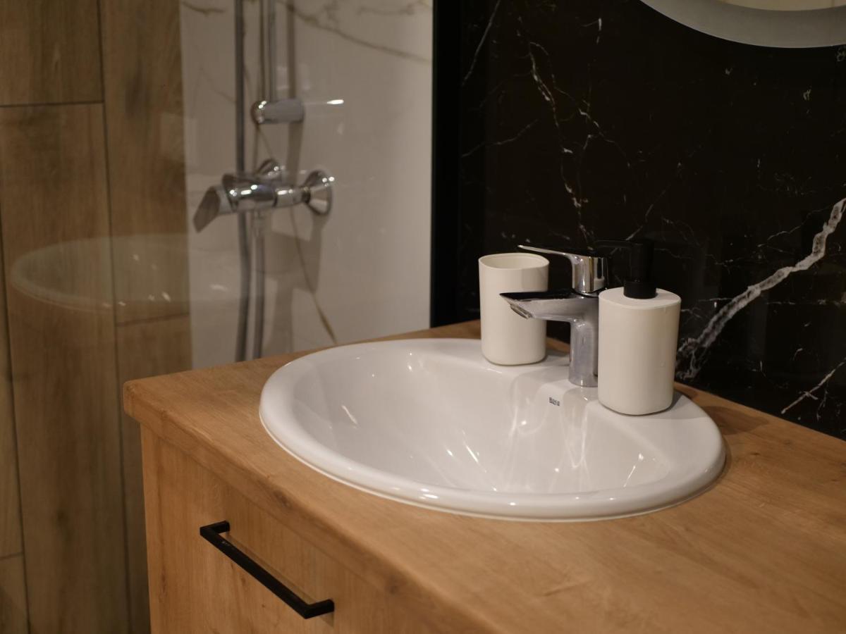 Przytulna Kawalerka 77 Apartment วรอตซวาฟ ภายนอก รูปภาพ