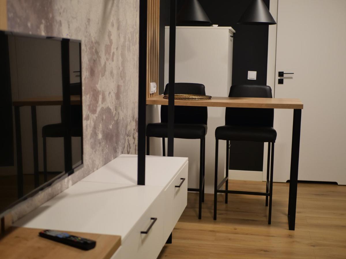 Przytulna Kawalerka 77 Apartment วรอตซวาฟ ภายนอก รูปภาพ